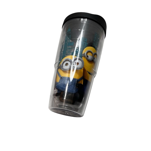 Tervis 24oz Minions Plastic Tumbler with Lid Preowned - Picture 5 of 10